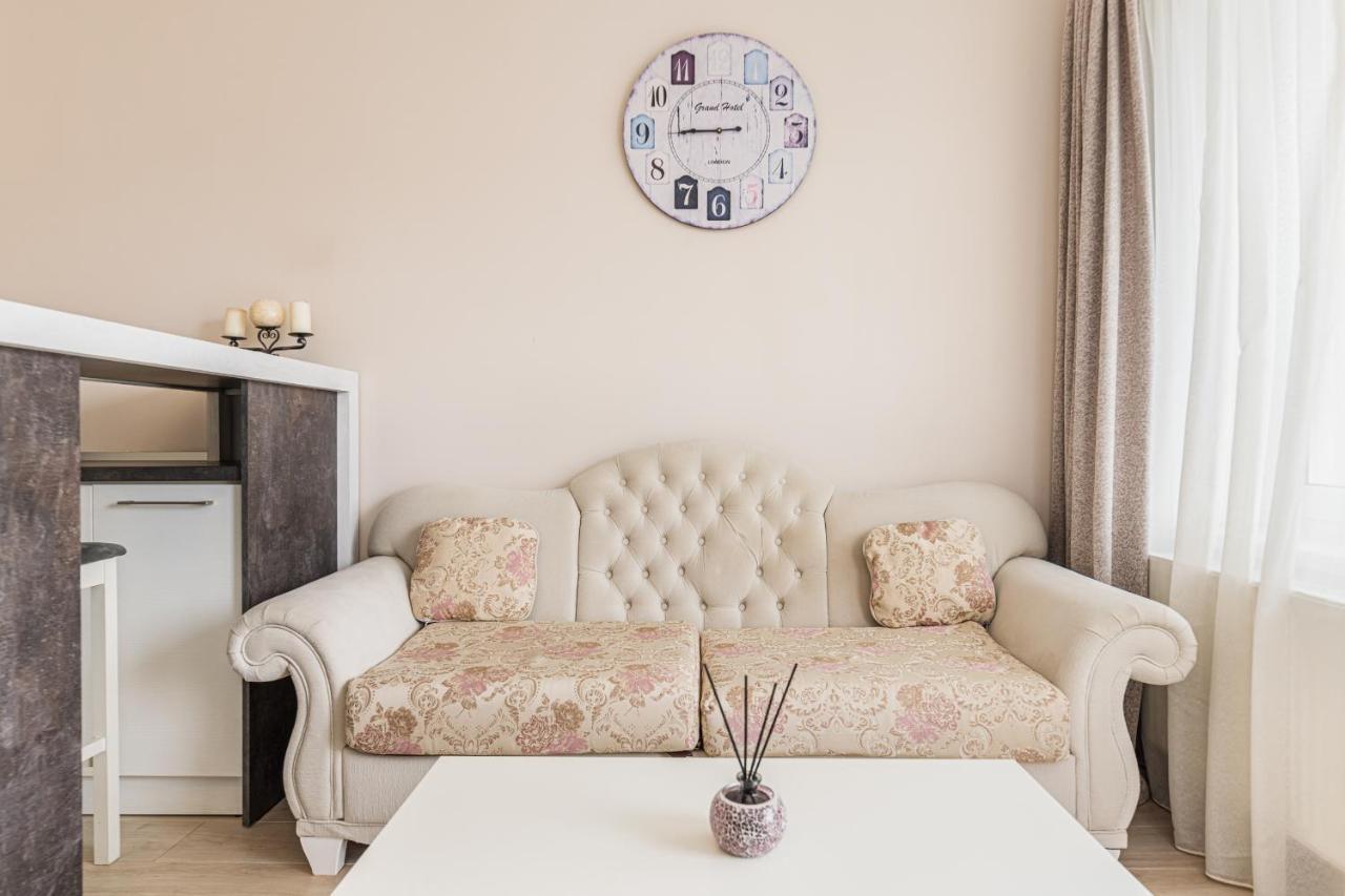 Apartament Belles Roses Brasov Apartment Exterior photo